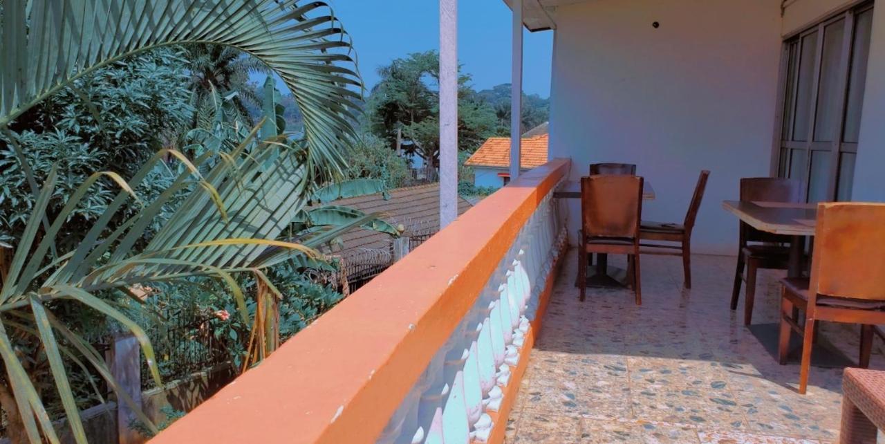 La Feve Beach Bed And Breakfast Entebbe Exterior photo