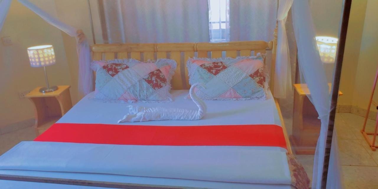 La Feve Beach Bed And Breakfast Entebbe Exterior photo